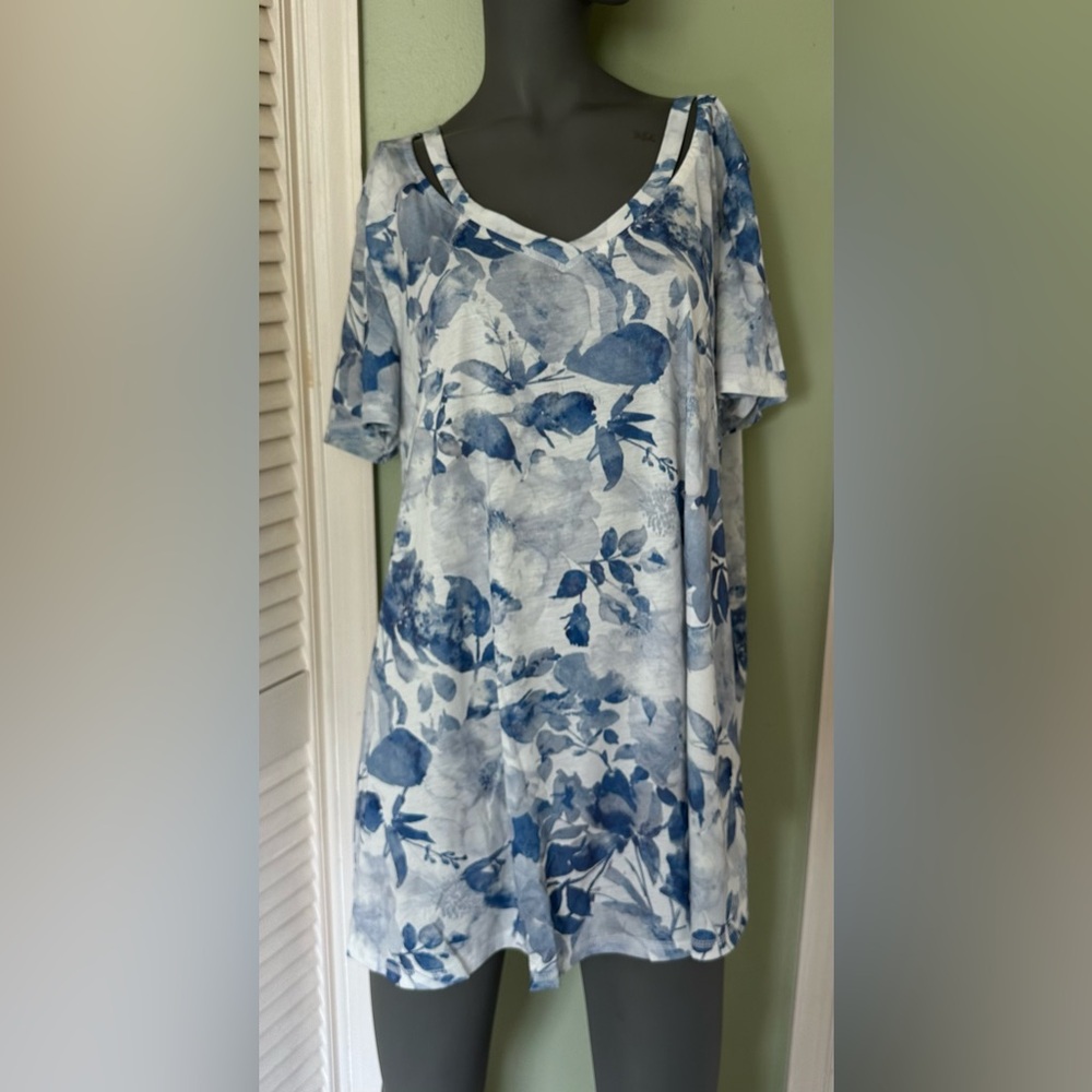 Modlilly Women's Blue & White Floral Top Size XL NIB